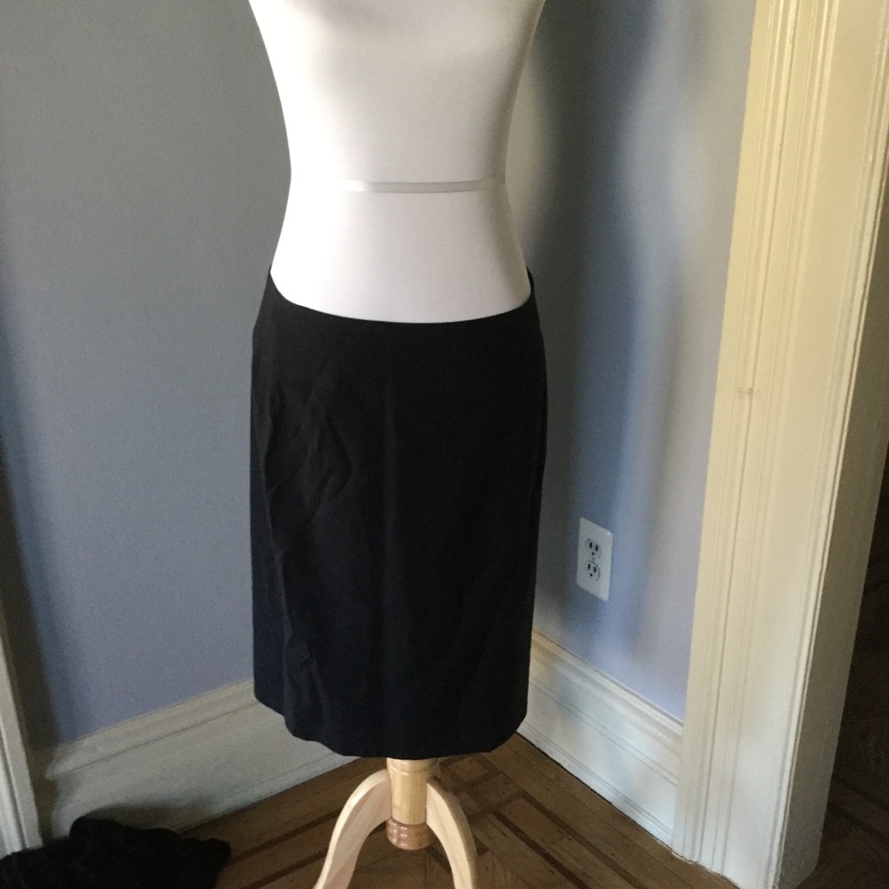 Black lightweight pencil skirt